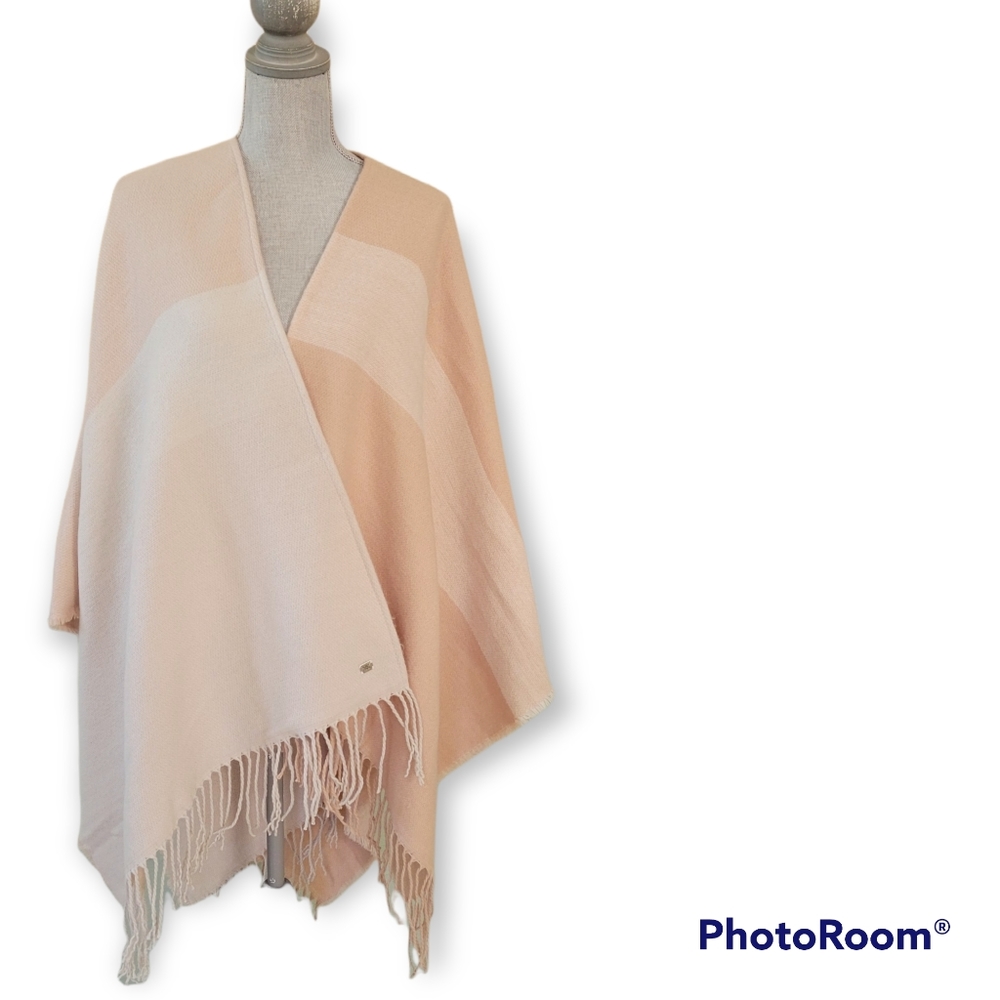 Soia & Kyo Knit Shawl Poncho Color Block